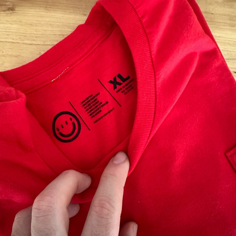 Neff pocket tee - Picture 3 of 3